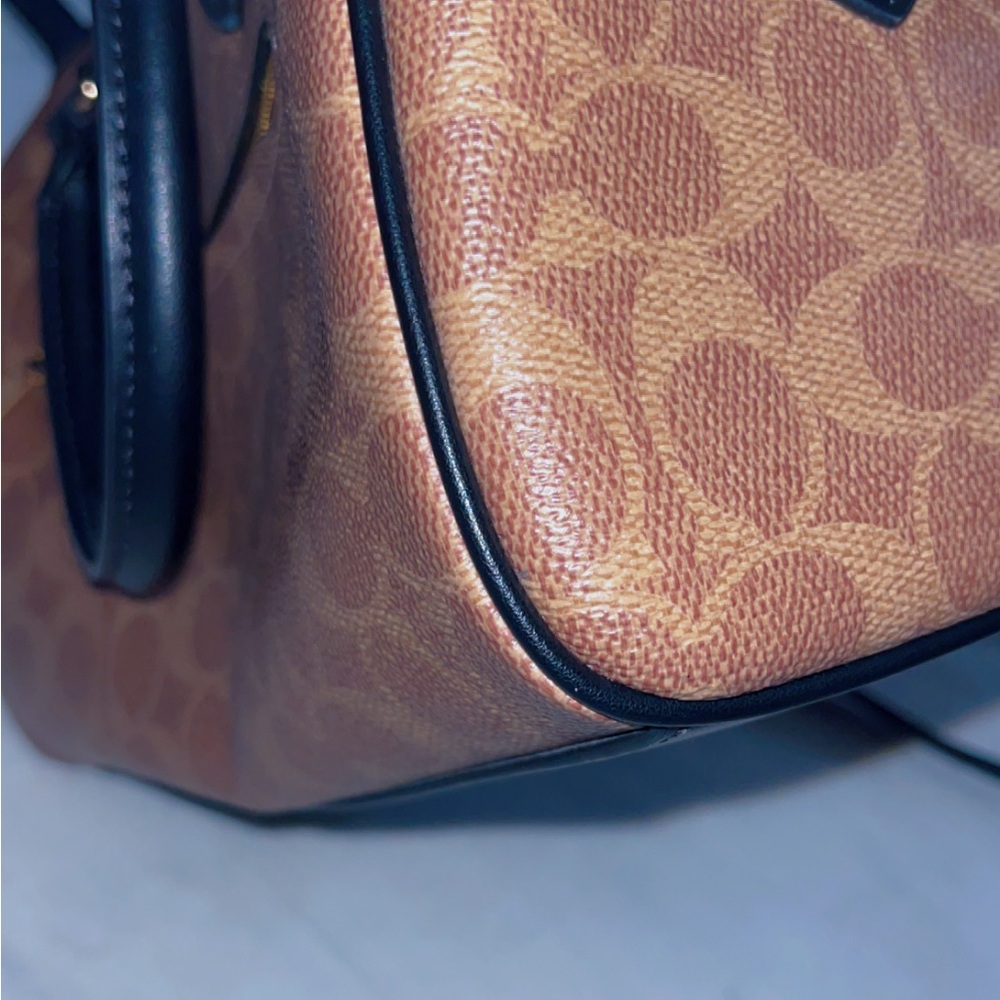 Coach Rowan bag. - Picture 3 of 6